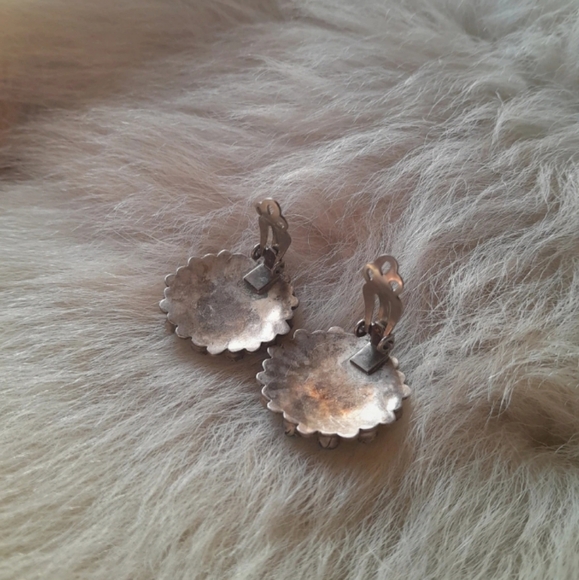 Zuni Turquoise Flowers - Picture 2 of 8